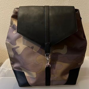 Stella & Dot Ava Camo Backpack NWOT